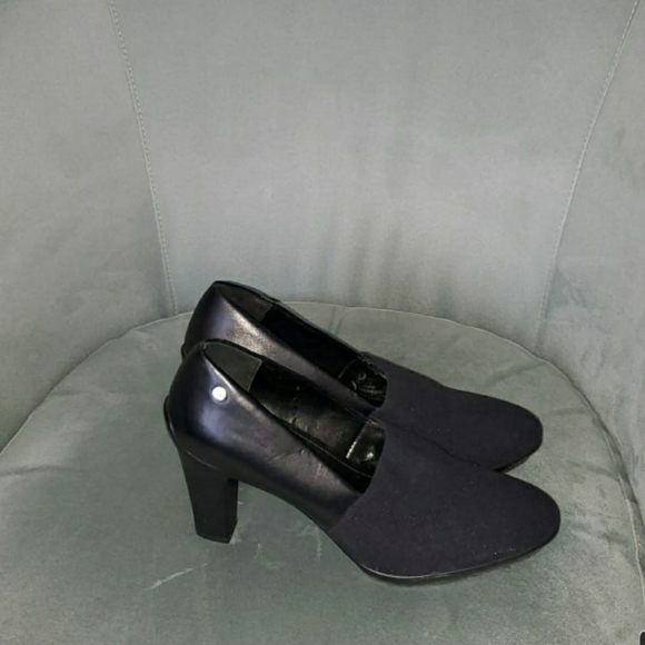 Shoes - Picture 2 of 2